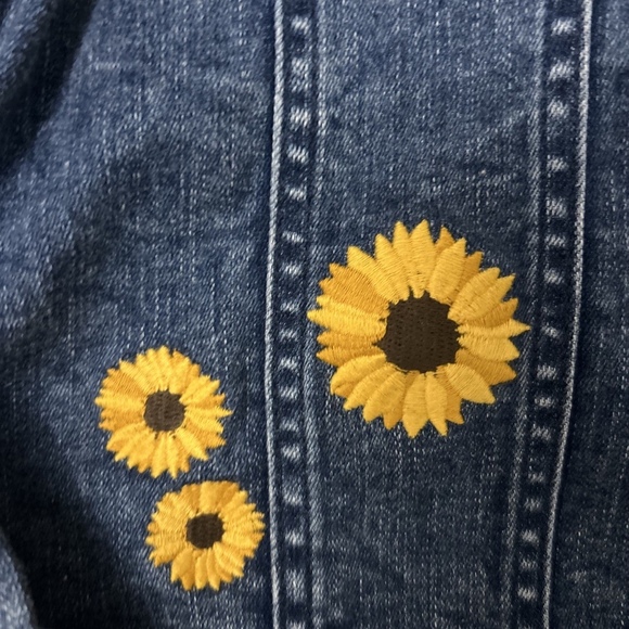 Girls Gymboree Denim Blue Jean Jacket Embroidered Flowers  Large Cute! - Picture 2 of 7
